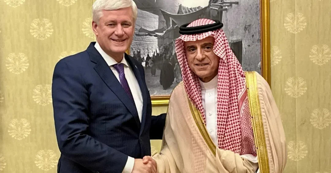 Minister Al-Jubeir Meets Former Canadian PM Stephen Harper at FII in Riyadh