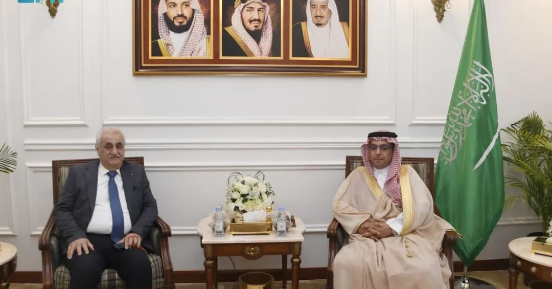Saudi Foreign Ministry Official Meets Palestinian Consul General in Makkah