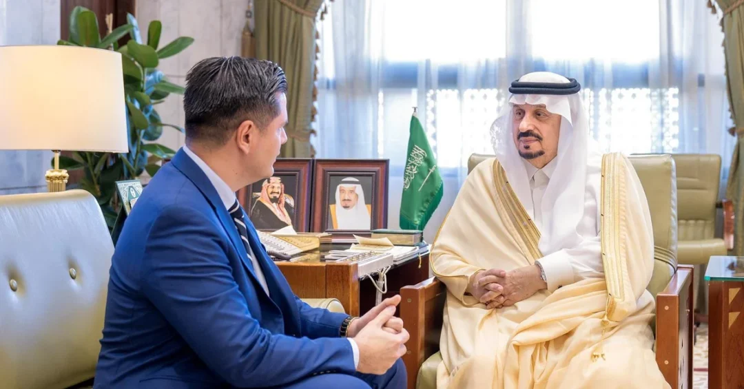 Riyadh Governor Meets El Salvador Ambassador to Strengthen Ties