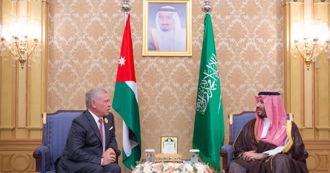 Saudi Crown Prince Meets Jordan King at Arab-Islamic Summit