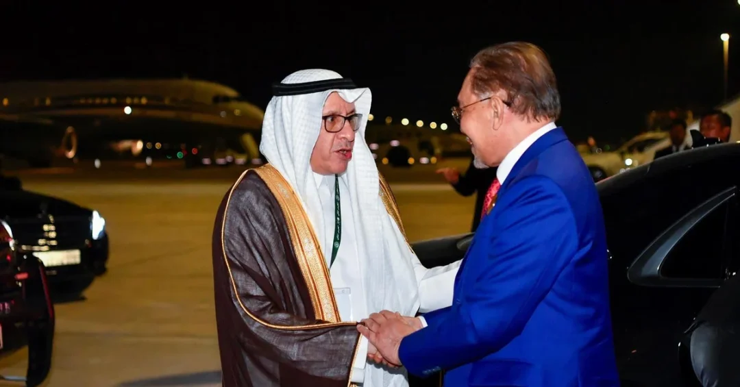 Malaysian PM Leaves Riyadh After Historic Islamic Summit