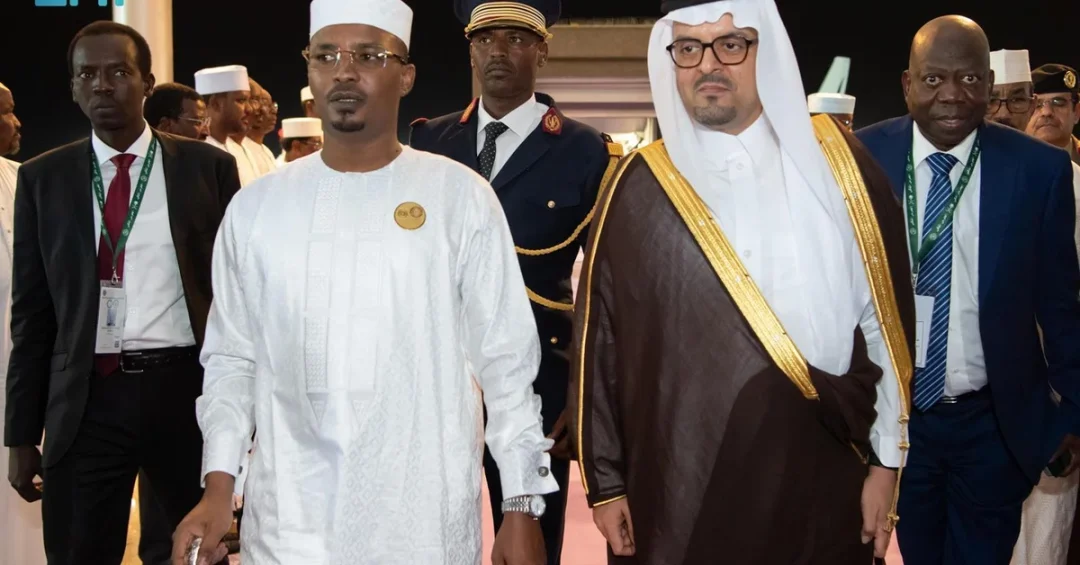Chad President Arrives in Jeddah for Umrah After Arab Summit