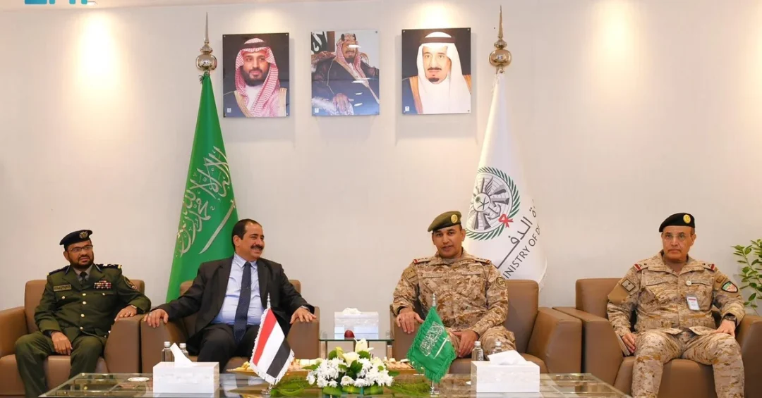 Saudi Joint Forces Commander Meets Yemeni Interior Minister in Riyadh