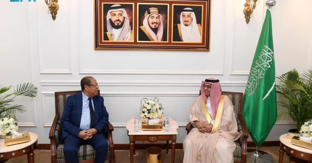 Saudi Foreign Ministry Official Meets Yemen Consul General in Jeddah