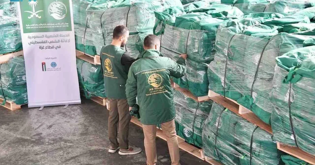 KSrelief Delivers 30 Trucks of Shelter Aid to Gaza Through Jordan