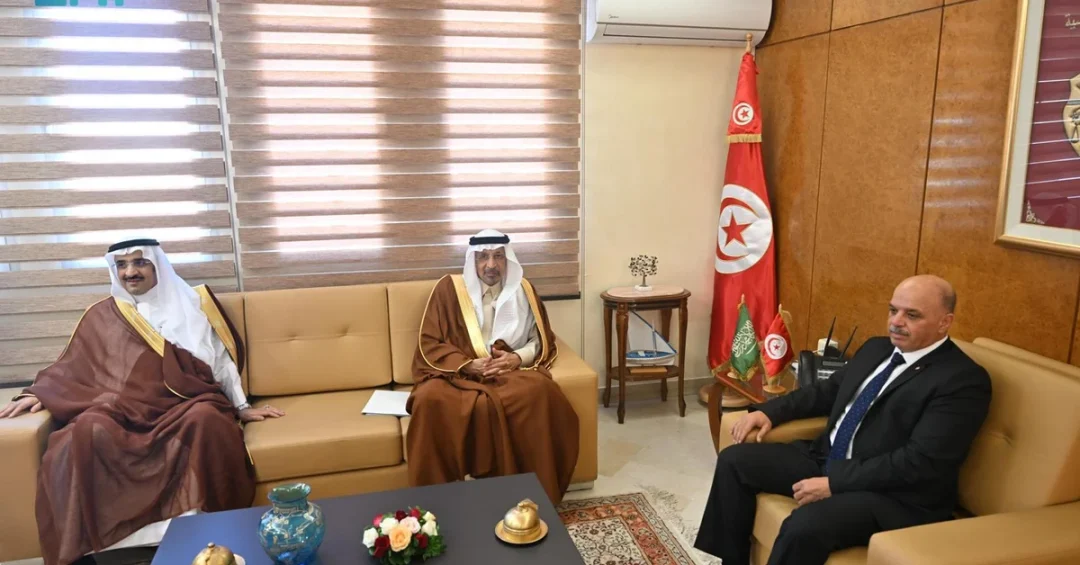 Saudi Minister Meets Tunisian Counterpart to Boost Transport, Industry Ties