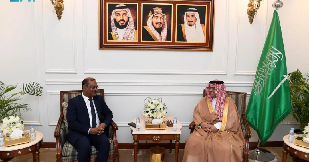 Saudi Foreign Ministry Official Meets Bangladesh Consul General in Jeddah