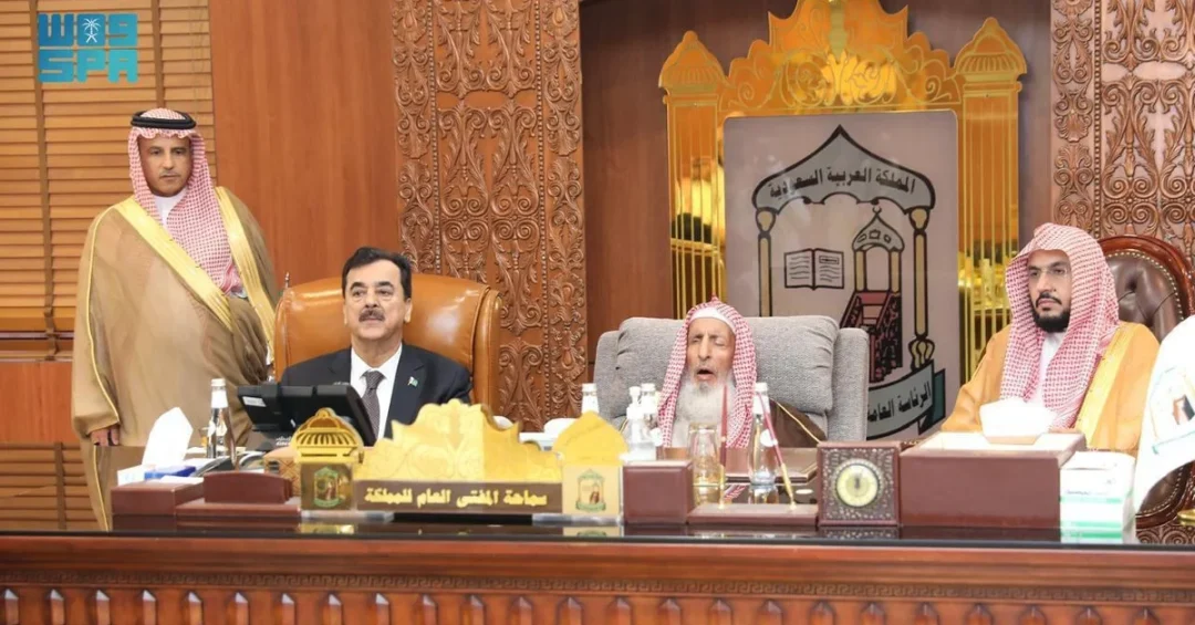 Grand Mufti of Saudi Arabia Meets Pakistan Senate Chairman in Riyadh