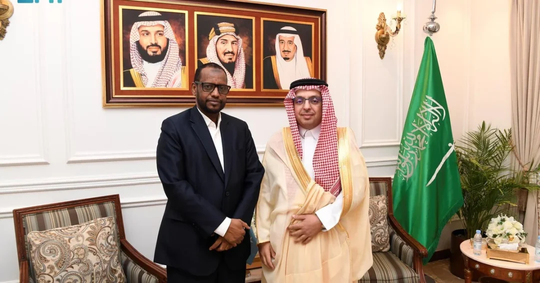 Saudi Foreign Ministry Official Meets Somali Consul General in Jeddah