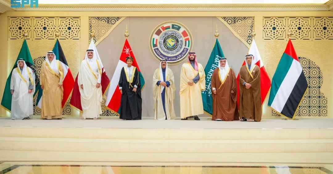 Crown Prince Leads Saudi Delegation at 45th GCC Summit in Kuwait