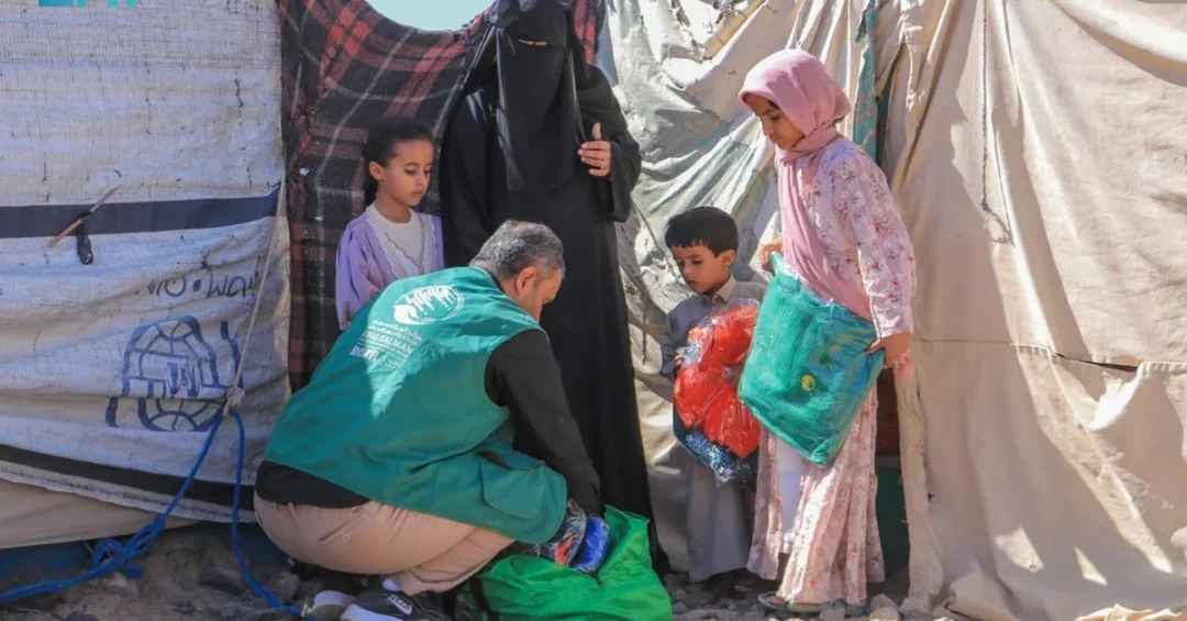 KSrelief Distributes 2,500 Winter Kits to Vulnerable Families in Yemen’s Marib