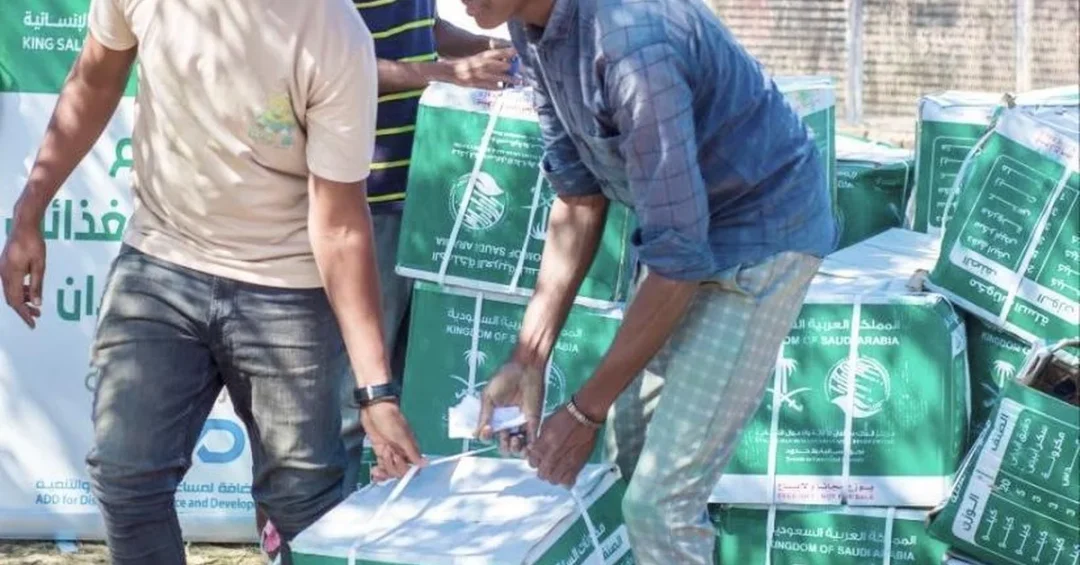 KSrelief Distributes 1,900 Food Baskets to Displaced Families in Sudan’s Kassala