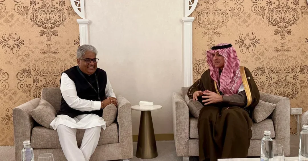 Saudi Climate Envoy Meets Indian Minister at COP16 in Riyadh