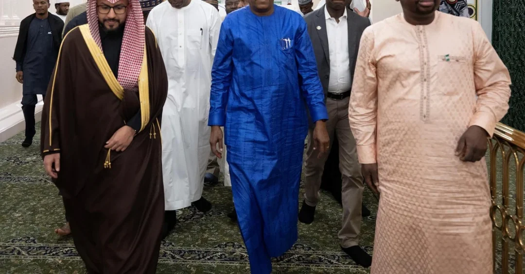 Nigeria Vice President Visits Prophet’s Mosque in Madinah