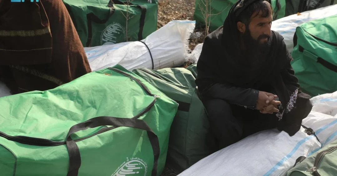 KSrelief Distributes 700 Shelter Items to 350 Families in Afghanistan