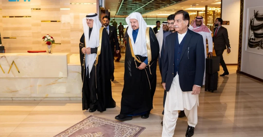 Shura Council Speaker Arrives in Pakistan to Boost Parliamentary Ties