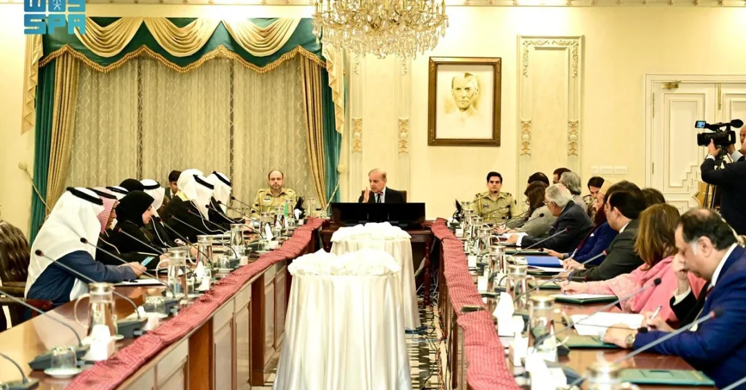 Shura Council Speaker Meets Pakistani PM to Strengthen Bilateral Ties