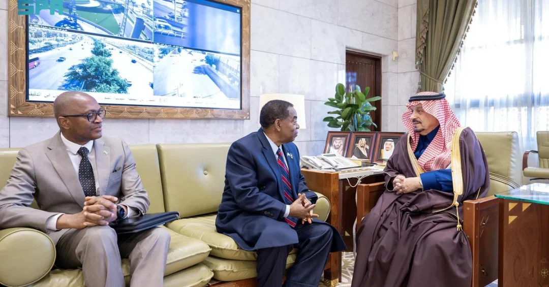 Riyadh Governor Meets New Sierra Leone Ambassador to Strengthen Ties