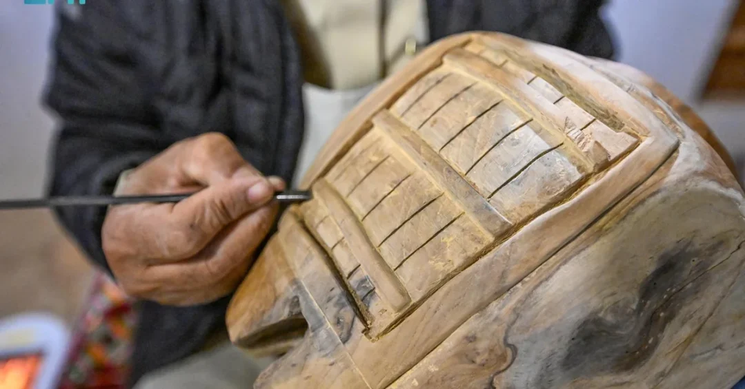 Hail Traditional Doors and Gypsum Carvings Star at Handicrafts Festival