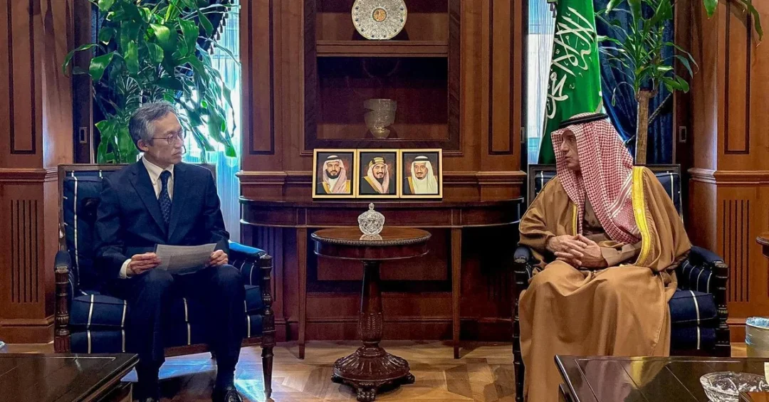 Minister Al-Jubeir Welcomes New Japanese Ambassador in Riyadh