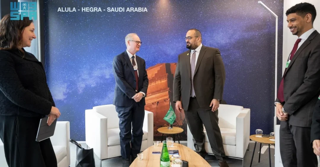 Saudi Minister Meets University of Chicago President at Davos 2025
