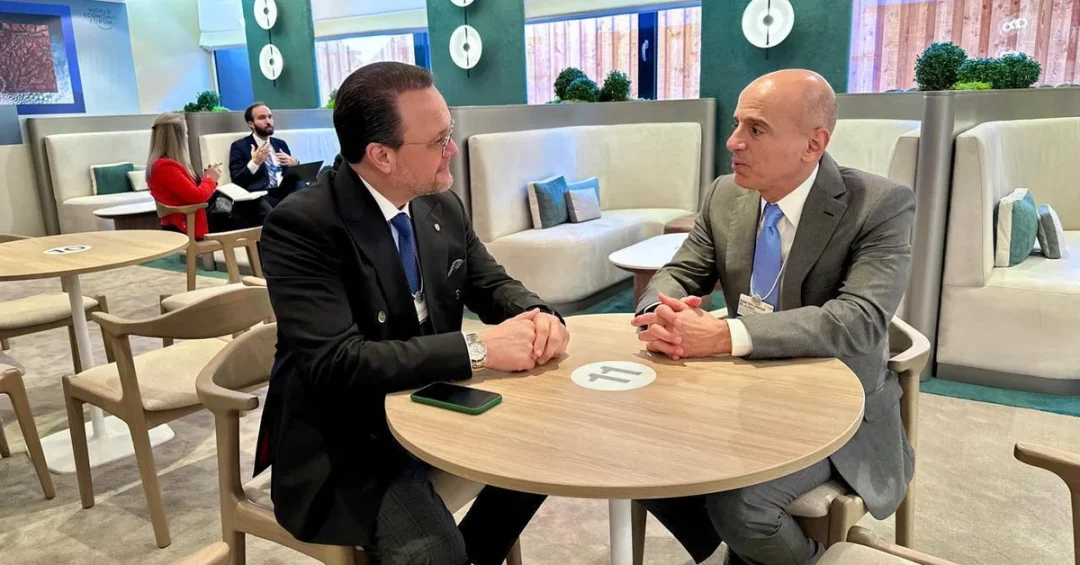 Saudi Minister Meets Panama Commerce Minister at WEF 2025