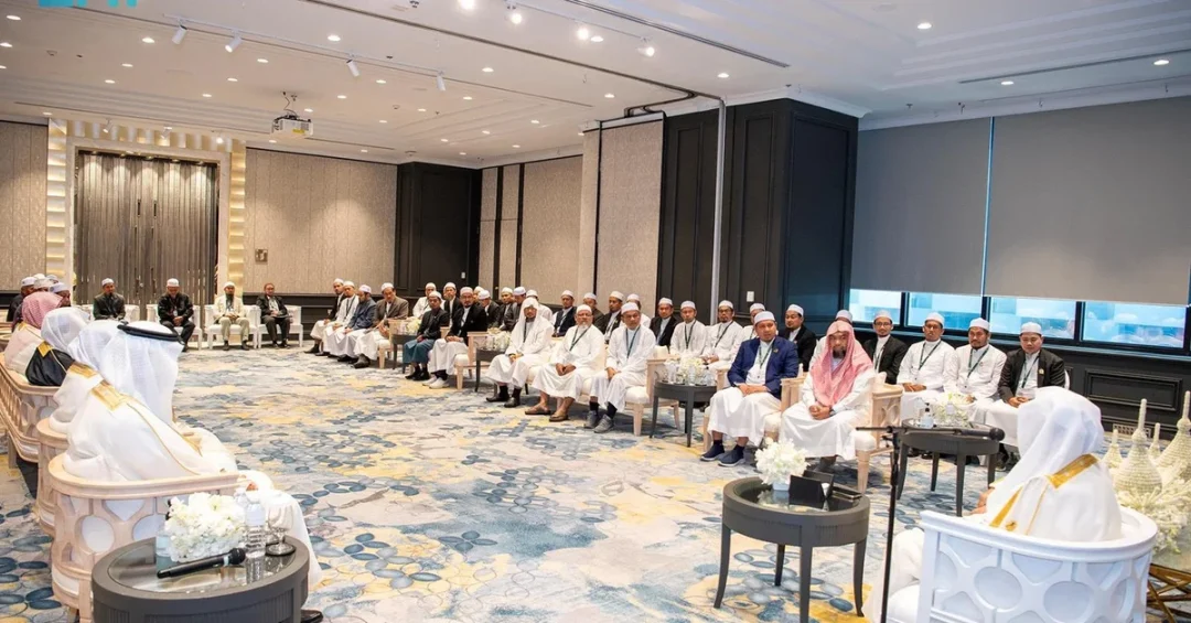 Saudi Minister Meets ASEAN Graduates from Saudi Universities
