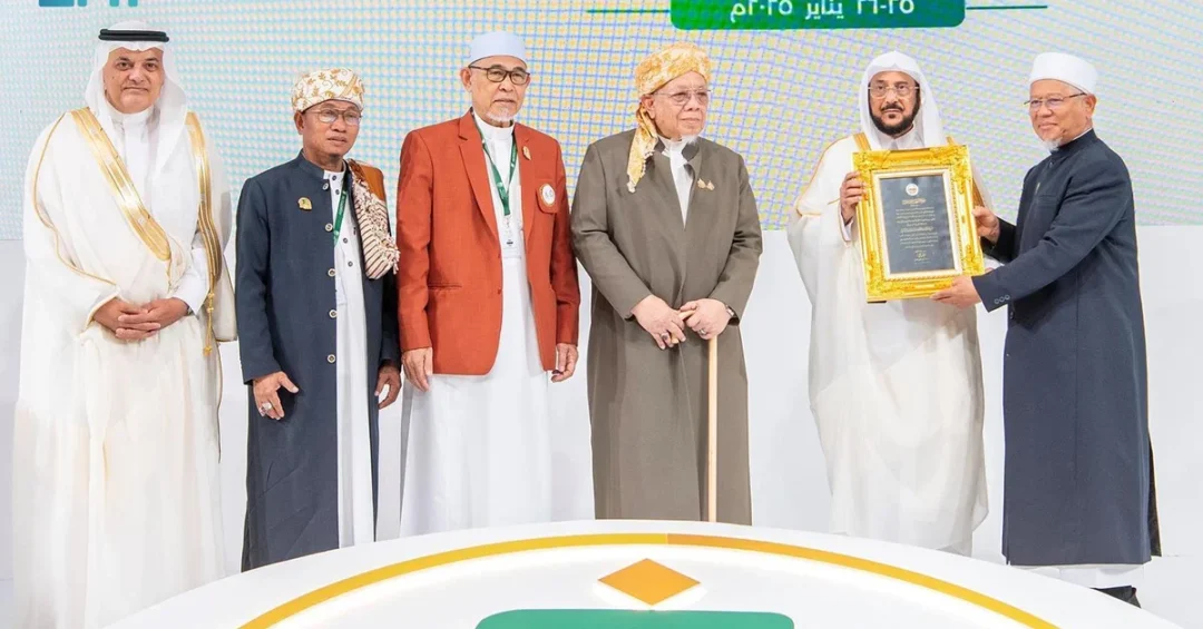 Thai University Honors Saudi Minister with Global Islamic Figure Award