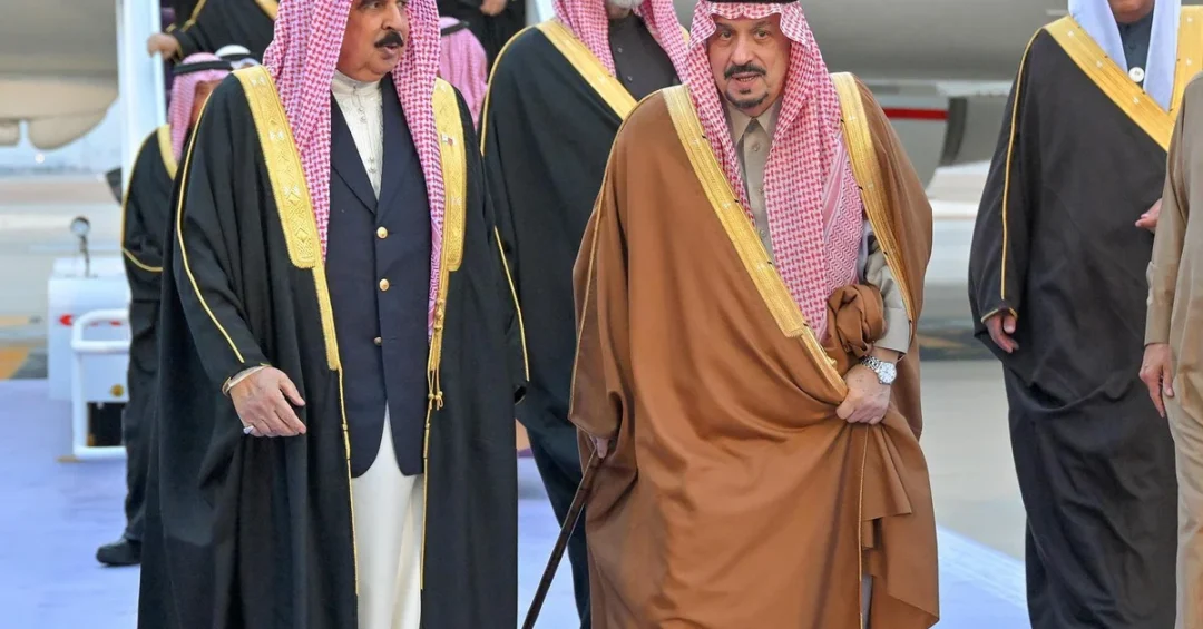 King of Bahrain Arrives in Riyadh to Strengthen Gulf Ties