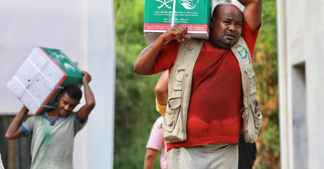 KSrelief Distributes Food to 6,006 Individuals in Yemen’s Aden and Lahj