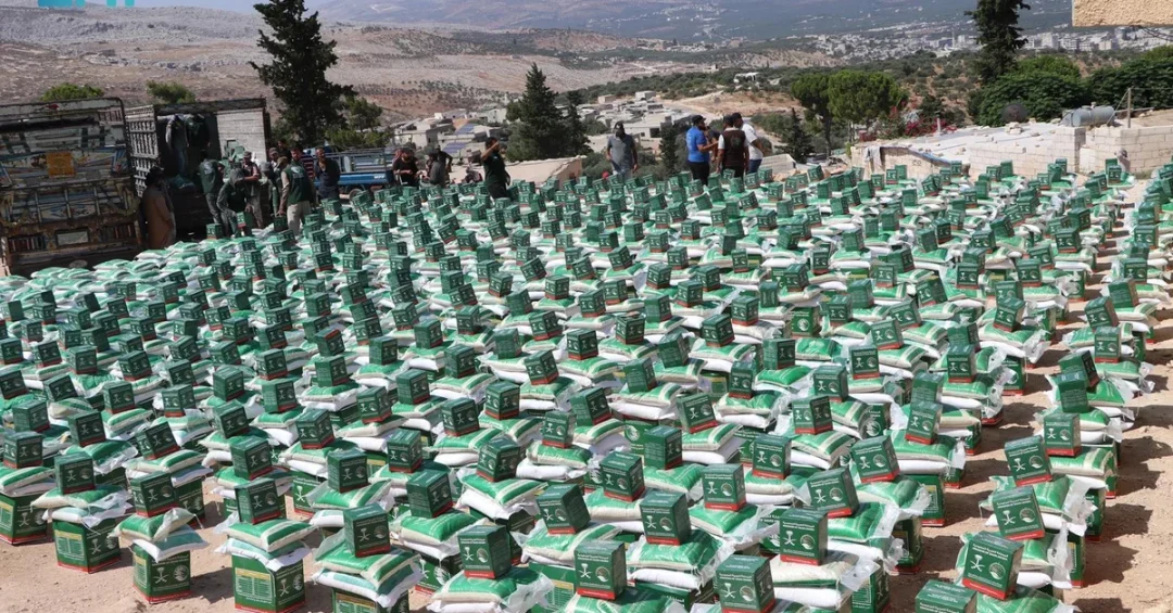 KSrelief Delivers 2,556 Food Baskets and Health Kits to Syrian Families in Idlib