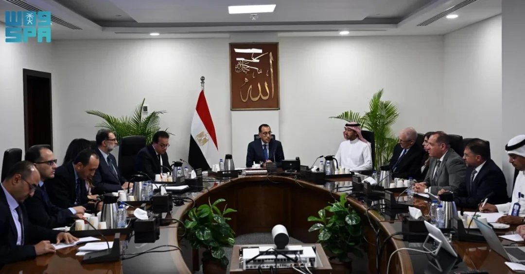 Egyptian PM Meets Almarai CEO to Boost Saudi Investments
