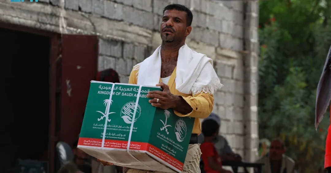 KSrelief Distributes 276 Food Baskets to Families in Yemen’s Aden