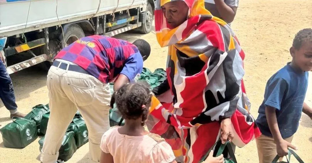 KSrelief Distributes 1,300 Personal Care Kits to Displaced Families in Port Sudan