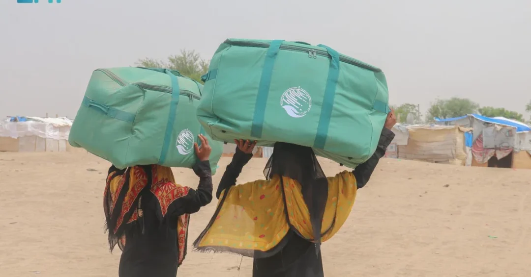 KSrelief Distributes 107 Shelter Bags to Families in Lahij, Yemen