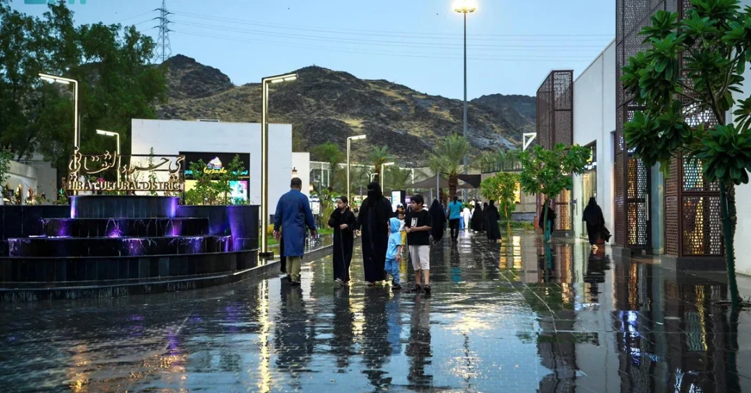 Rain Brings Joy to Makkah: Residents and Visitors Celebrate