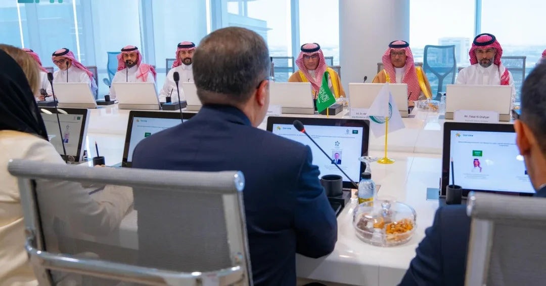 Saudi Vice HR Minister Meets OIC Labor Center Director in Riyadh for Cooperation Talks