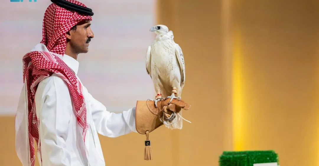 Three Falcons Fetch SAR 102,000 at International Falcon Breeders Auction in Riyadh