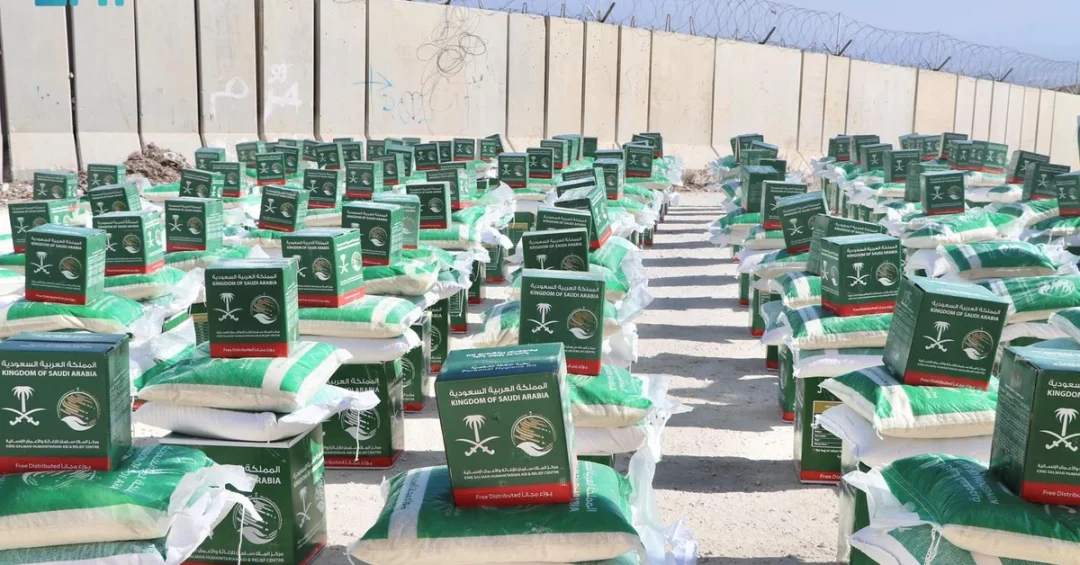 KSrelief Distributes 803 Food Baskets and Hygiene Kits in Idlib, Syria