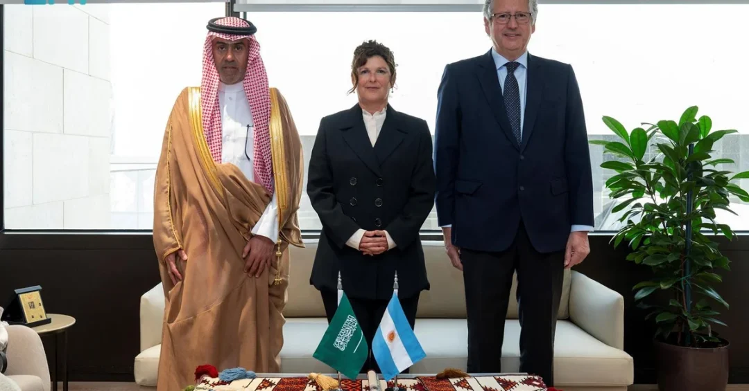 Saudi Libraries Commission Chief Meets Buenos Aires Culture Minister
