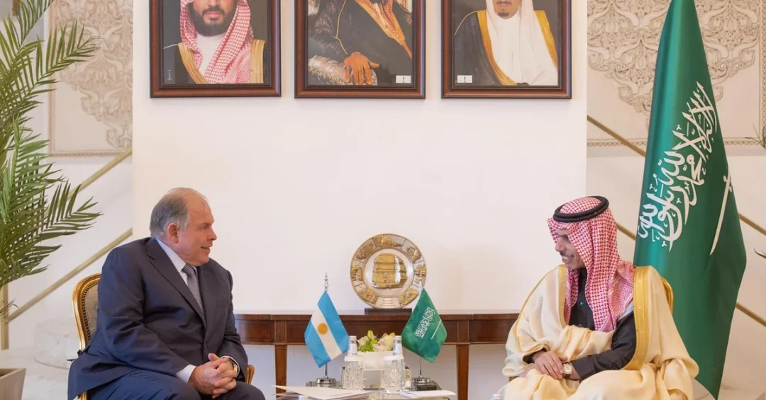 Saudi, Argentine Foreign Ministers Discuss Strengthening Bilateral Ties in Riyadh