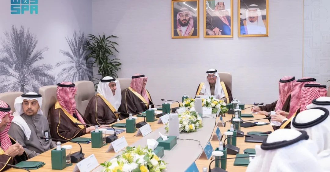 Al-Ahsa Governor Chairs Supreme Committee Meeting for Forum 2025