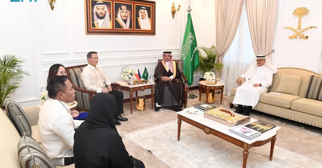 Saudi Foreign Ministry Makkah Branch Head Meets Philippine Consul General