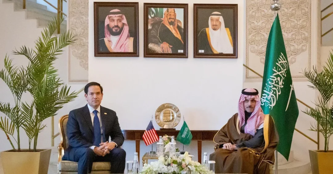 Saudi Foreign Minister and US Secretary of State Discuss Regional Issues
