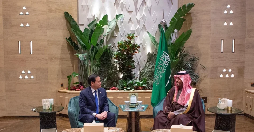Saudi Crown Prince and US Secretary of State Strengthen Bilateral Ties