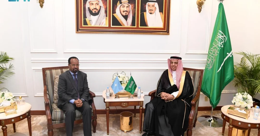 Saudi Foreign Ministry’s Makkah Branch Director General Meets Somali Consul General
