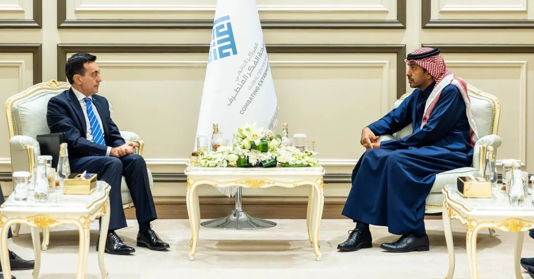 Etidal Secretary-General Meets UNCCT Director in Riyadh