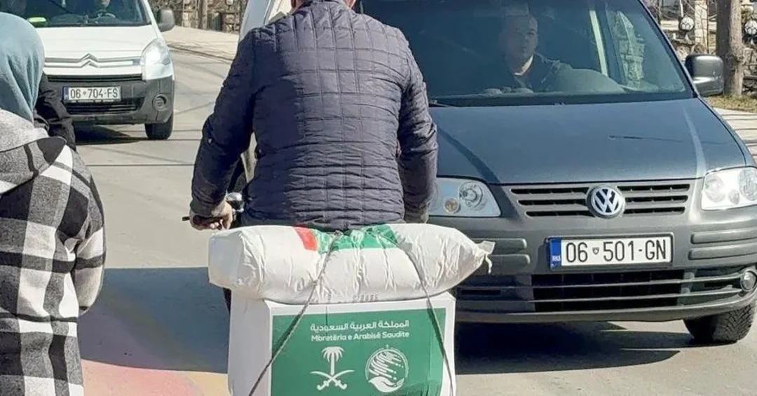 KSrelief Distributes 900 Food Baskets in Kosovo
