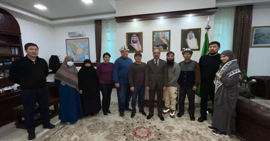 Saudi Ambassador Bids Farewell to Umrah Program Guests in Kyrgyzstan