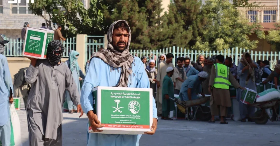 KSrelief Distributes Food Baskets in Afghanistan’s Balkh Province